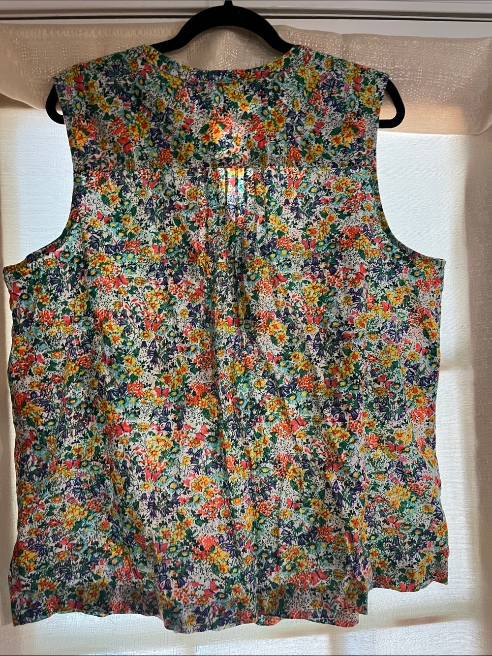 Duluth Trading Co Floral Pintuck Sleeveless Top - Green, Orange, Blue - Picture 5 of 6